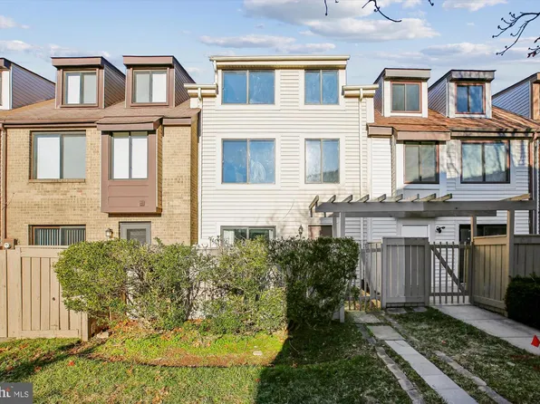 10012 Forest View Pl, Montgomery Village, MD 20886