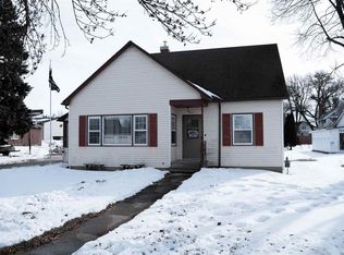 808 G Ave, Grundy Center, IA 50638