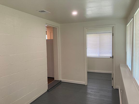 Sun room and utility room