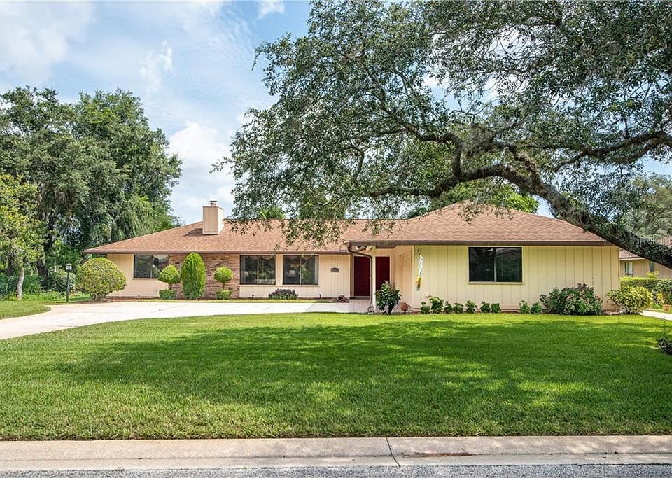 1st image of 547 Bottlebrush Ct