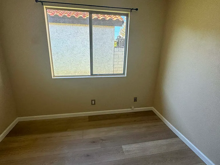 Carissa Dr — Photo 22