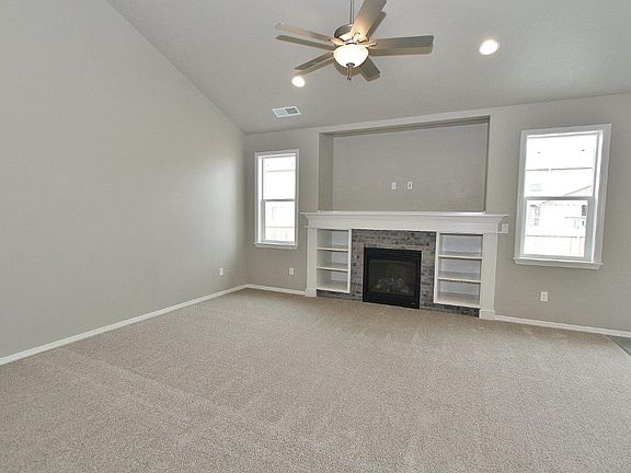 5th image of 33 N Mingus Ave