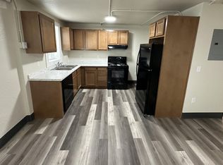1020 N 2nd St #8, Aberdeen, SD 57401