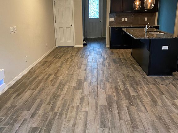 2nd image of 8658 Dufferin Ln