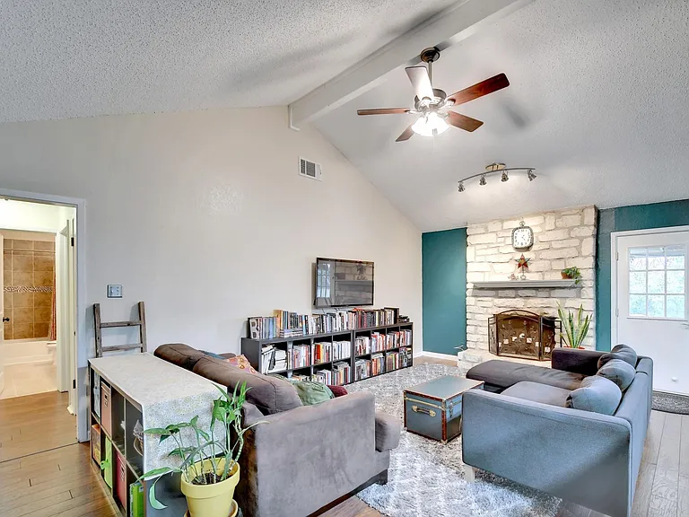 506 S Mount Rushmore Dr — Photo 5