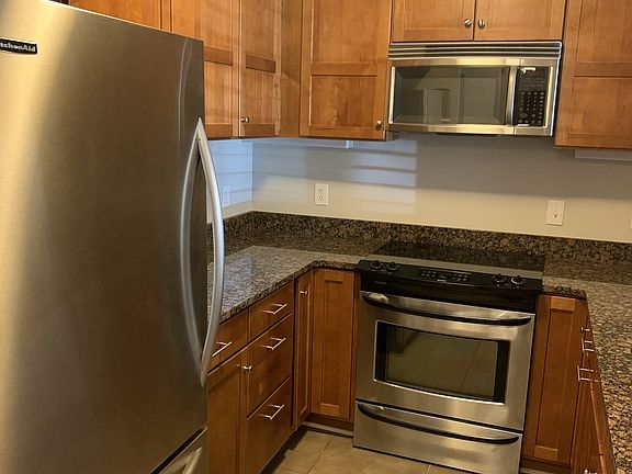 4th image of 155 Riverplace Way #106