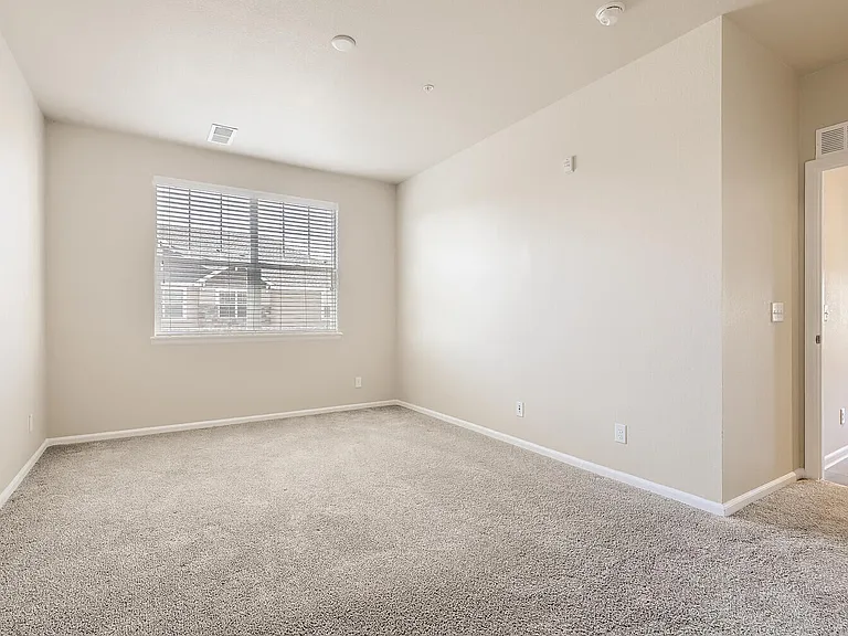 Maple Leaf Townhomes — Photo 21