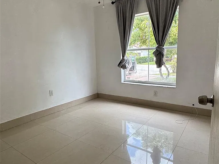 14332 SW 163rd St — Photo 12
