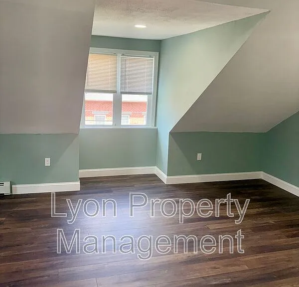 1 Grant Ave #2R — Photo 13