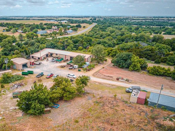 27115 W County Road 1442 Rd, Cement, OK 73017