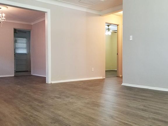 4th image of 5667 Tholozan Ave