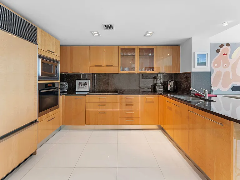 6801 Collins Ave #Penthouse 01 — Photo 27
