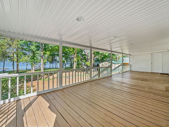 5th image of 315 Riverview Dr