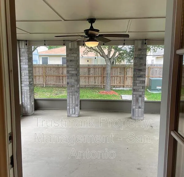 8335 Bent Meadow Dr — Photo 36