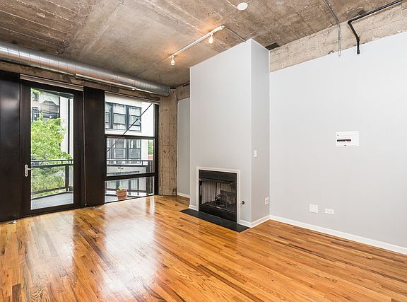 2nd image of 1000 W 15th St #Gu162