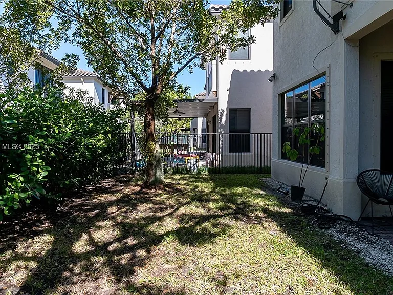 9794 W 34th Ct — Photo 29