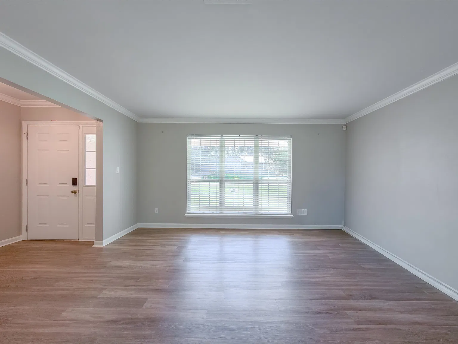 3 bed, 2.0 bath, 1590 sqft, $2,800 — Photo 3