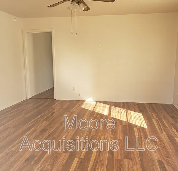 1439 S Rusk St — Photo 3