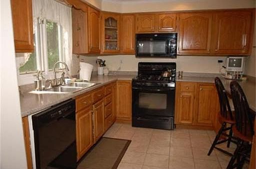 2nd image of 44 Whittier Meadows Dr