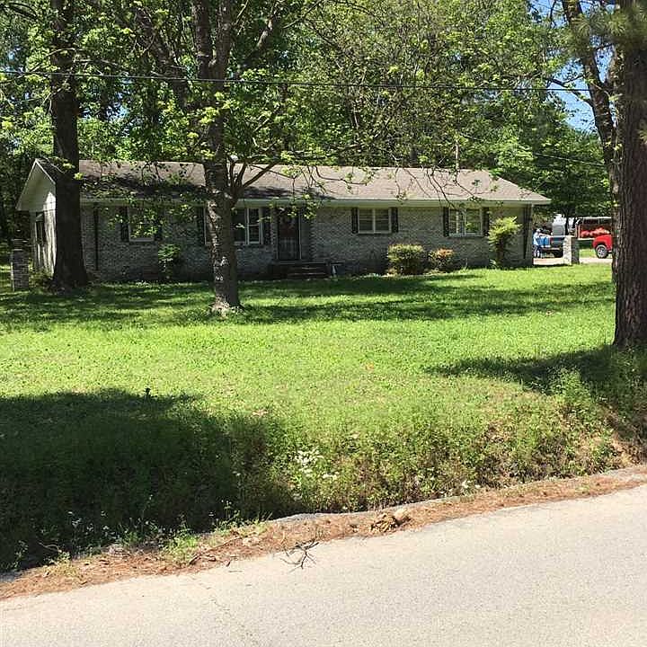 2nd image of 2805 Dacus Ln