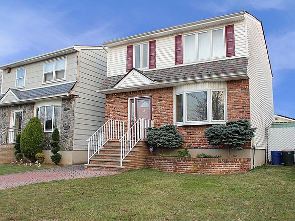 4th image of 23 Teakwood Ct