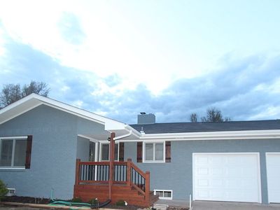 318 W 3rd Ave, Cheney, KS, 67025