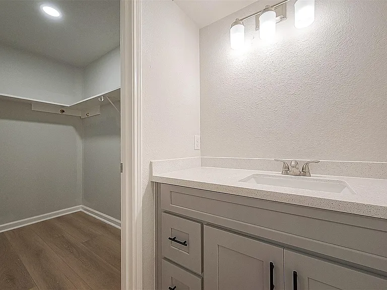 6919 Maczali Dr — Photo 15