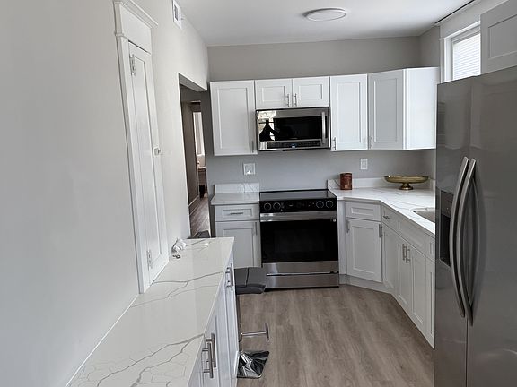 5th image of 211 N Suffolk Ave #3
