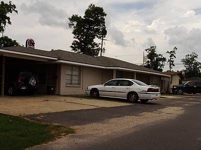 3rd image of 201 S Cities Service Hwy