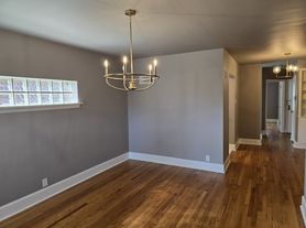 5515-5517 Chippewa St, Saint Louis, MO
