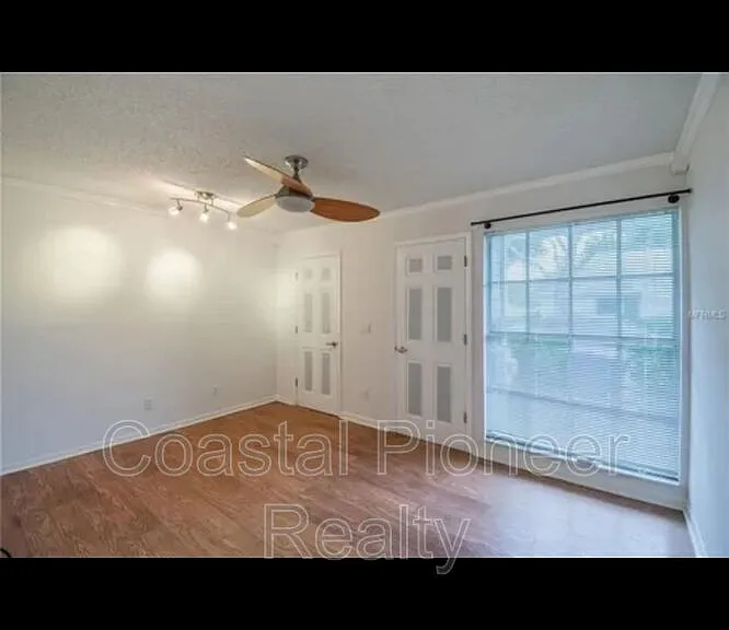 16101 Rambling Vine Dr E — Photo 18