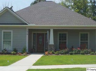 7018 Southgate Dr, Owens Cross Roads, AL 35763
