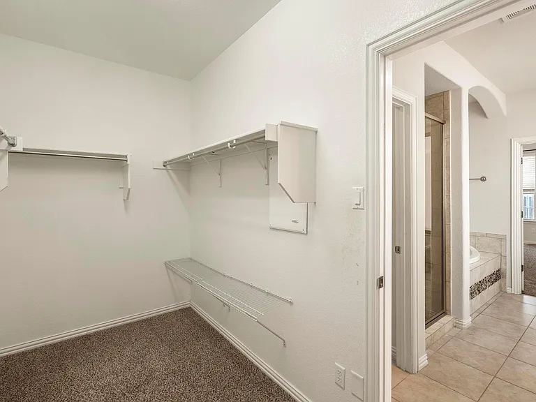 272 Nantucket Cir — Photo 15