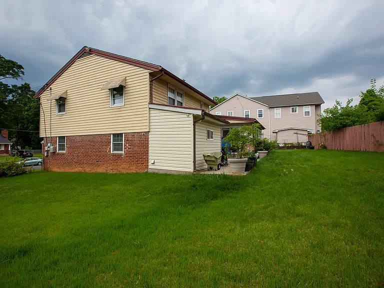 6741 Bostwick Dr — Photo 39