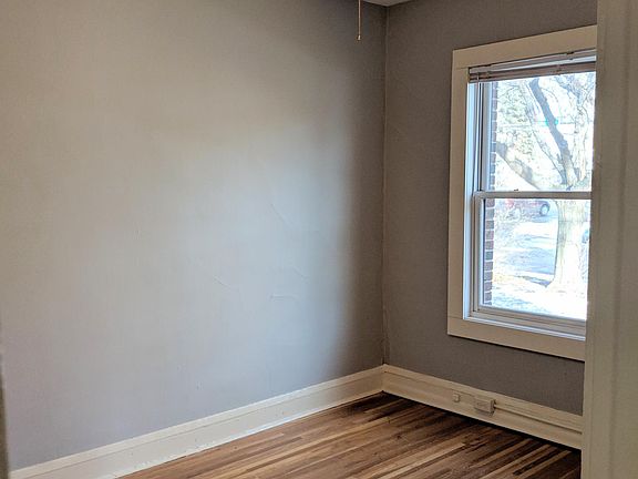 5th image of 2338 Marshall Ave APT 301