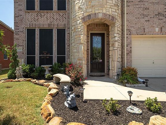 2nd image of 2040 Meadow Park Dr