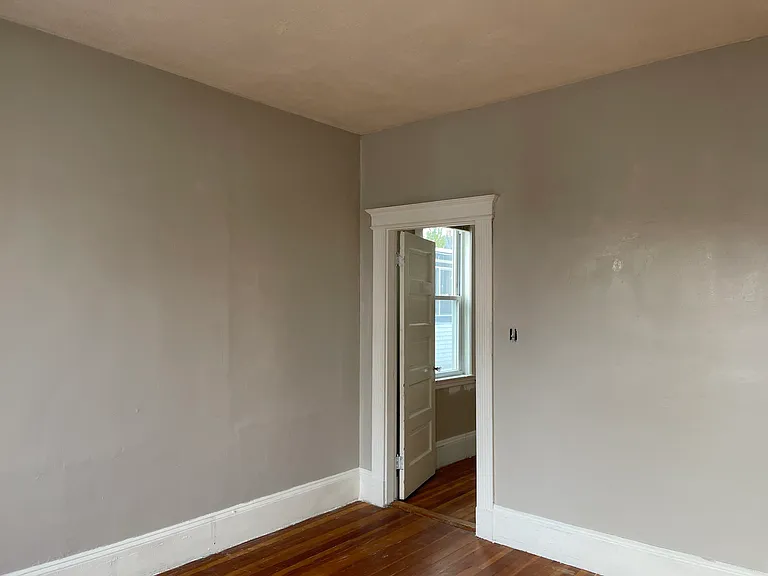 20 Eastern Ave — Photo 6