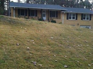 2916 Dogwood Dr, East Pt, GA 30344