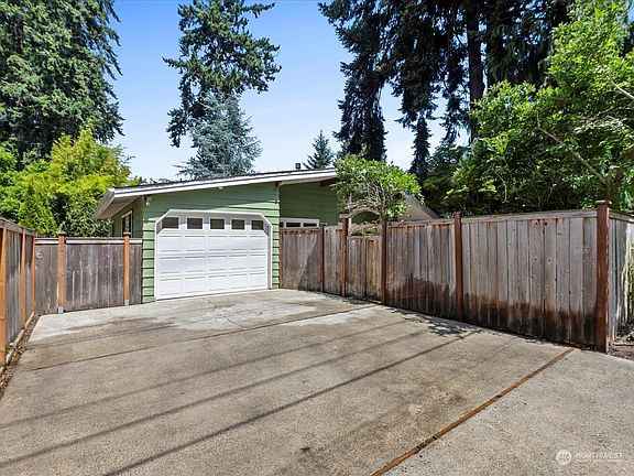 3rd image of 9618 NE 24th Street