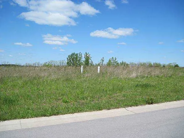 145 Kensington Ct, Livonia, NY 14487