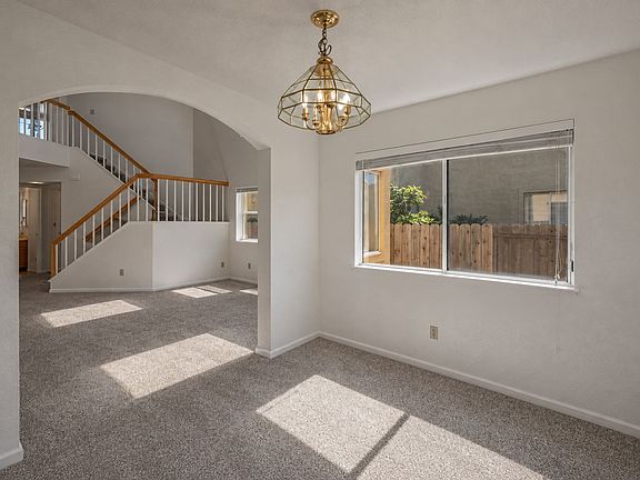 4th image of 511 Floyd Ct