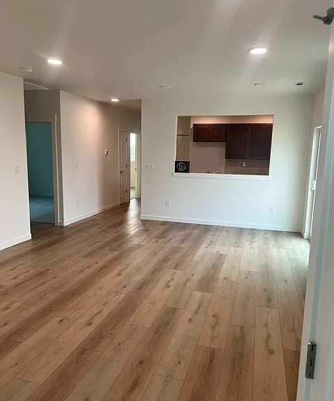 521 N Dauntless St — Photo 14