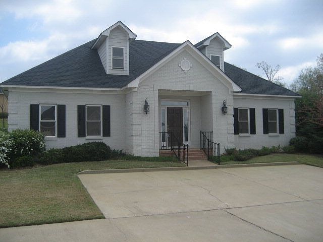 1st image of 1625 Grand Oaks Blvd