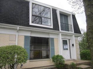 4123 Continental Dr, Waukegan, IL 60087