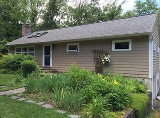 81 Hill St, Lexington, MA 02421