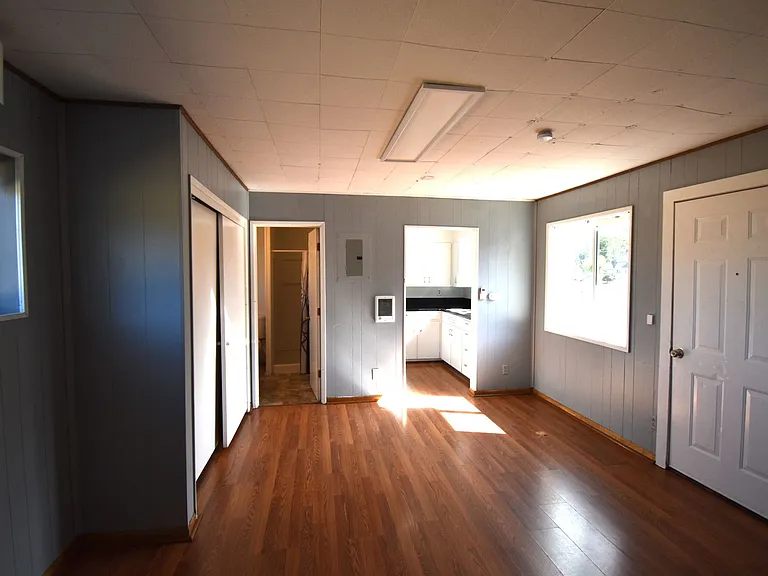 Cottage Apartments — Photo 3