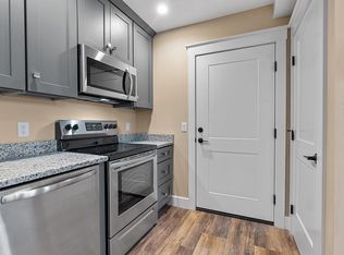 5 Batchelder Ct #201, Haverhill, MA 01832