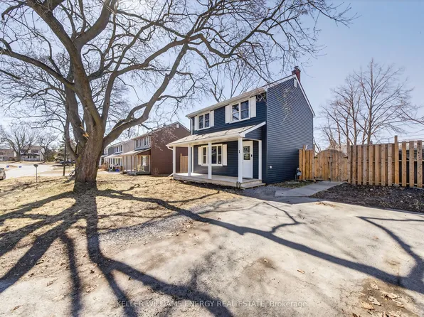 1 Diver Belt Dr, Prince Edward County, ON K0K 2T0