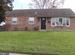 2613 Crafton Dr, Bensalem, PA 19020