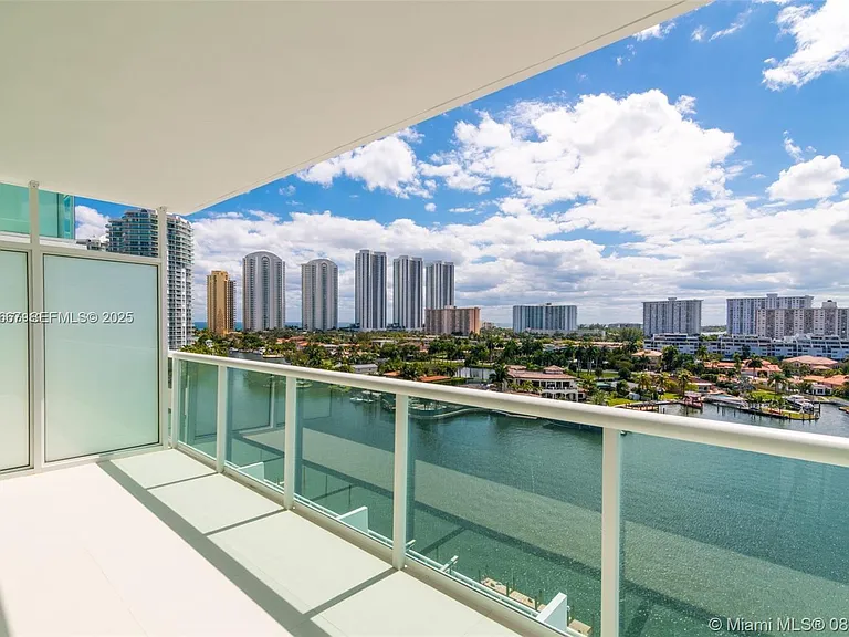 400 Sunny Isles Blvd #1019 — Photo 14